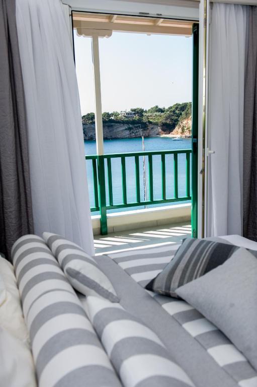 Alkyon Hotel Patitírion Buitenkant foto